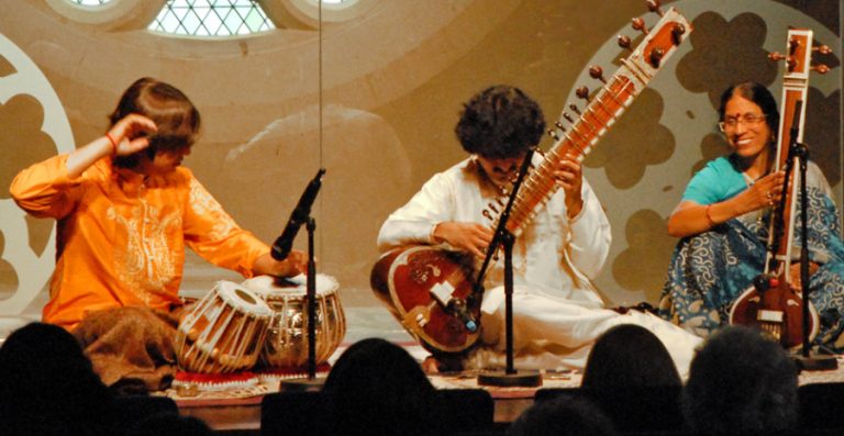 some-of-the-notable-distinguishes-between-western-and-indian-classical-music-free-song-lyrics